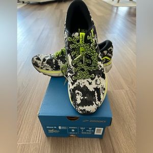 NEW!!!Brooks Ghost 15 Women’s Running Shoes 9 Medium / B
